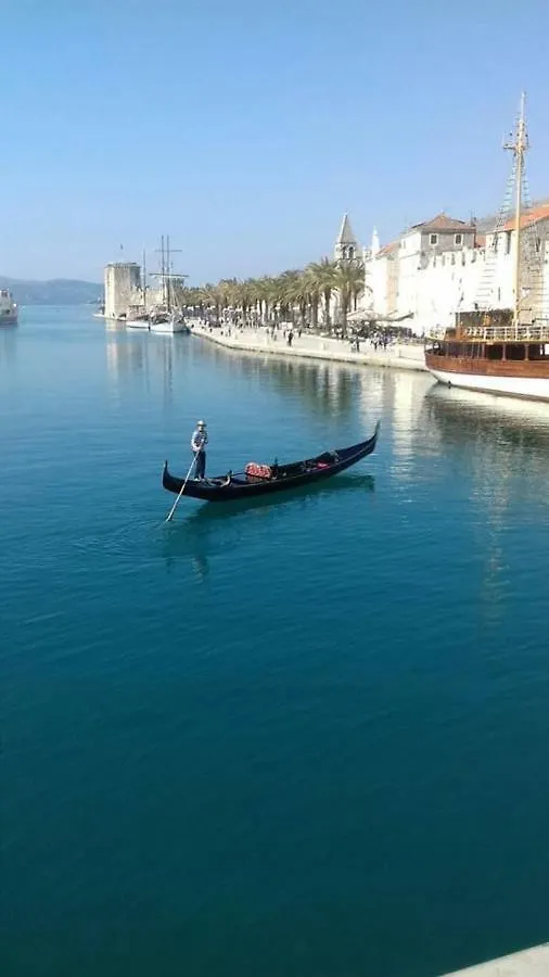 Delux Apartment Near The Sea Trogir