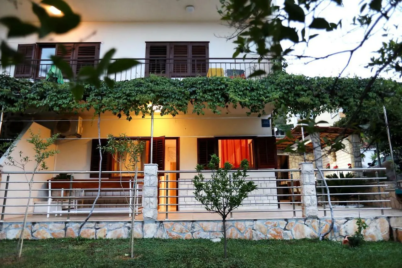 Delux Apartment Near The Sea Trogir