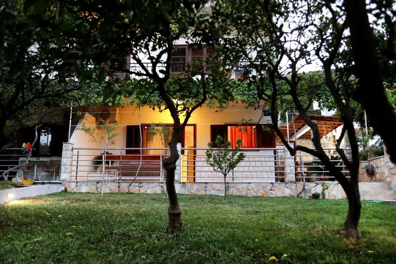Delux Apartment Near The Sea Trogir Croatia