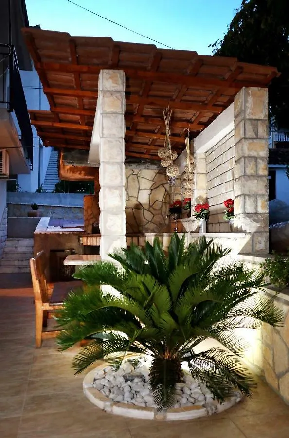 Delux Apartment Near The Sea Trogir