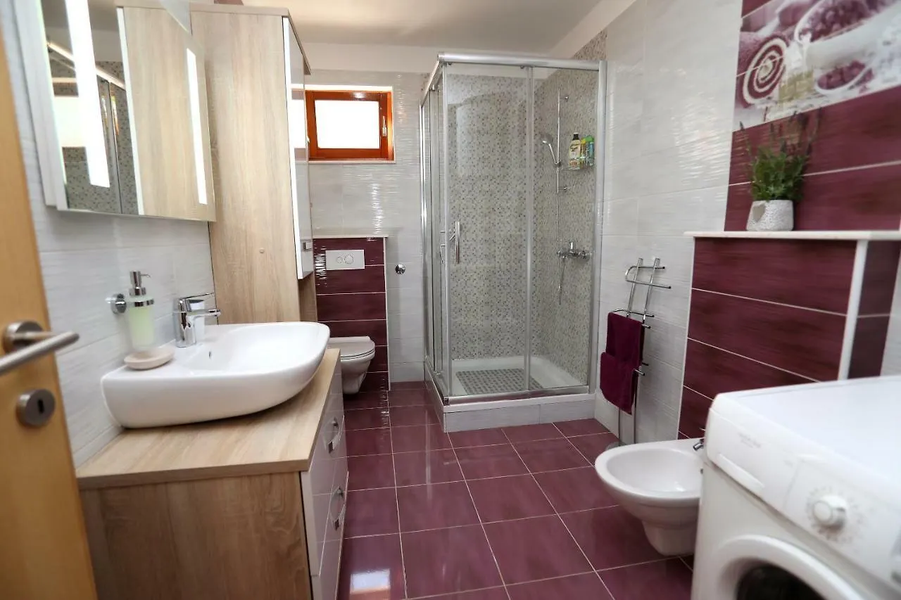Delux Apartment Near The Sea Trogir